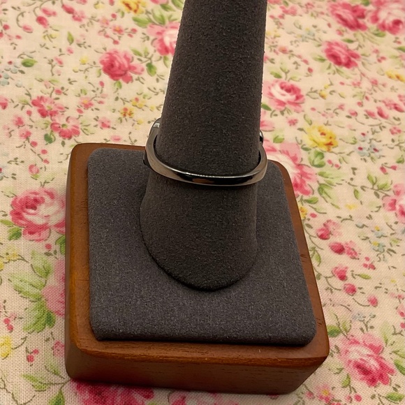 Raspberry Rhodolite Ring in 925 Sterling Silver with Black Rhodium - Picture 8 of 9